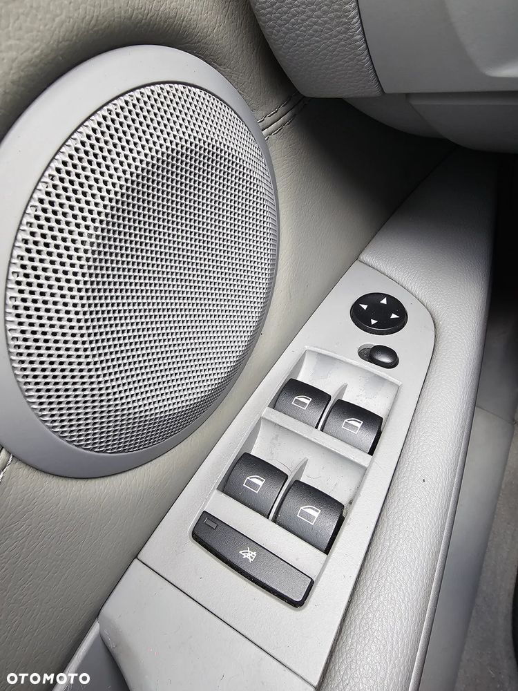 BMW Seria 3 330i - 18