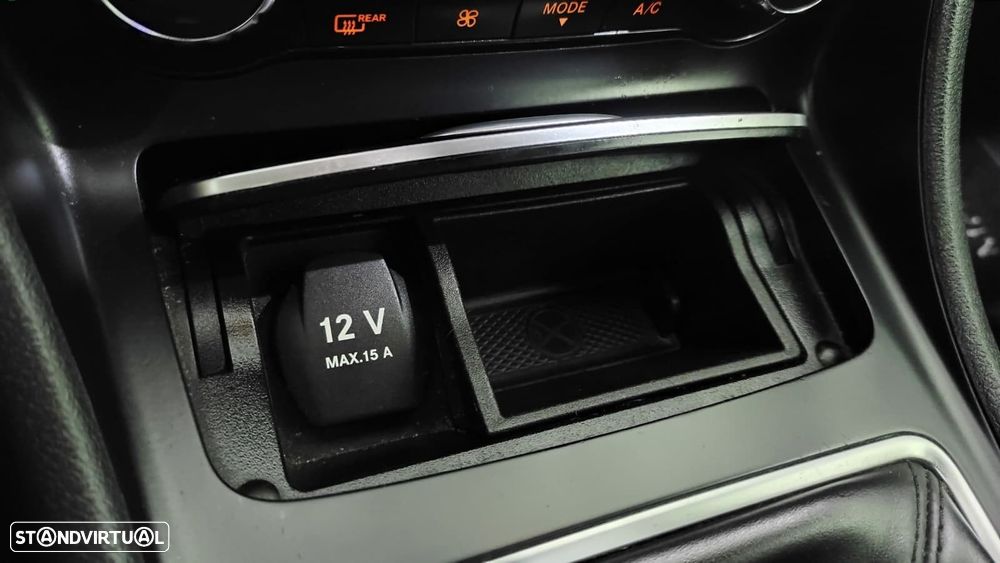 Mercedes-Benz CLA 200 d Shooting Brake AMG Line - 35