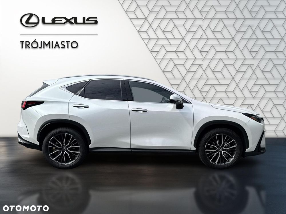 Lexus NX 350h Omotenashi AWD - 4