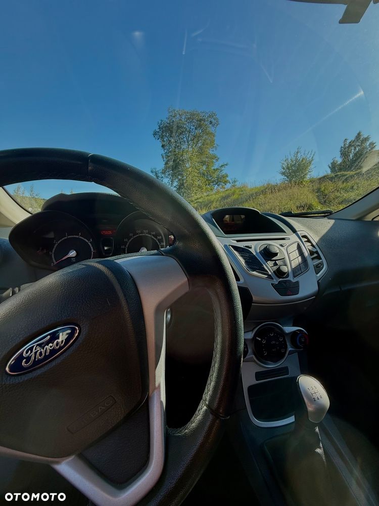 Ford Fiesta - 6