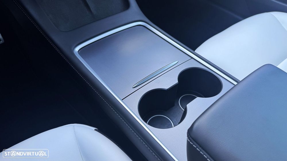 Tesla Model 3 Performance Dual Motor AWD - 26