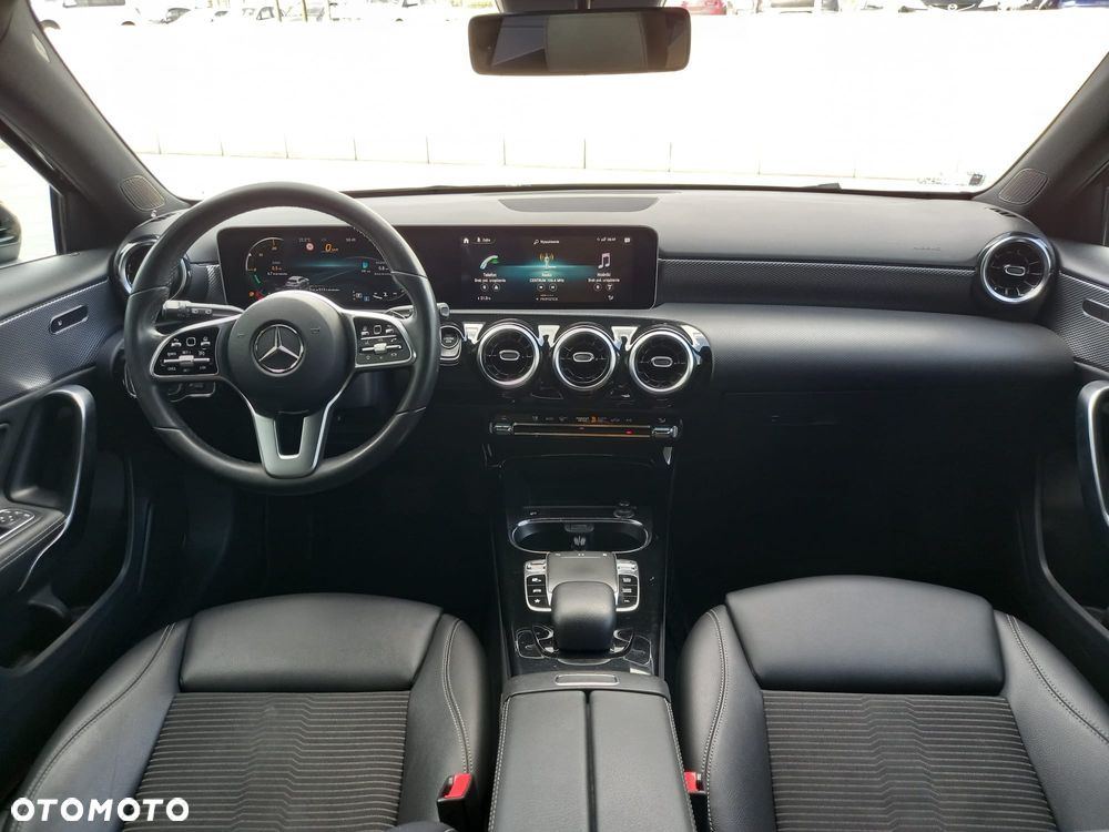 Mercedes-Benz Klasa A 180 d Progressive 7G-DCT - 8