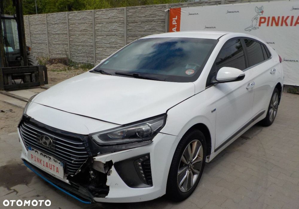Hyundai IONIQ - 8