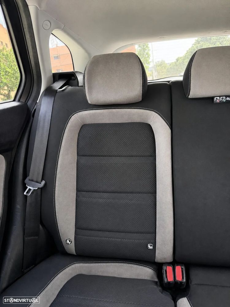 Fiat Tipo Station Wagon 1.3 M-Jet Lounge - 22