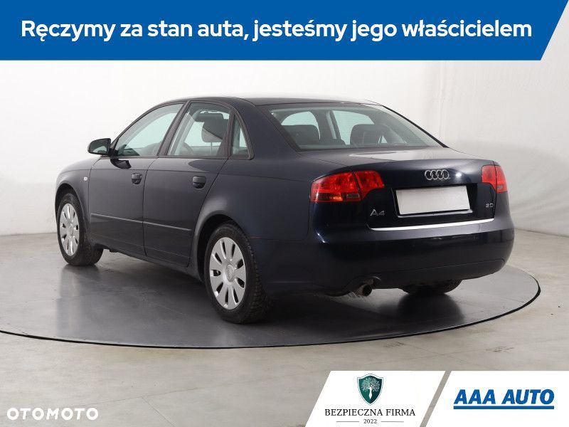 Audi A4 Limousine - 6