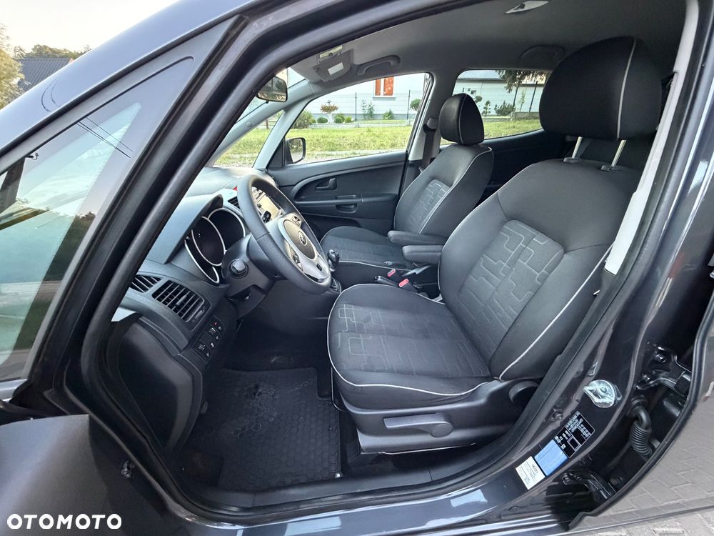 Kia Venga 1.6 CVVT Dream Team Edition - 10