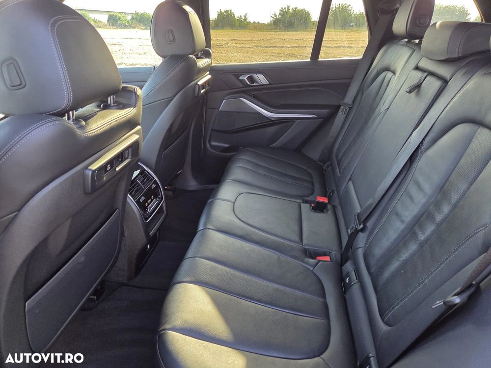 BMW X5 xDrive40i - 27