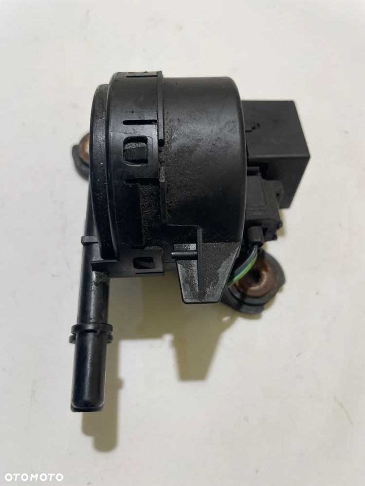 ZAWOR CISNIENIA FORD FOCUS MK I PA66GF33 - 3