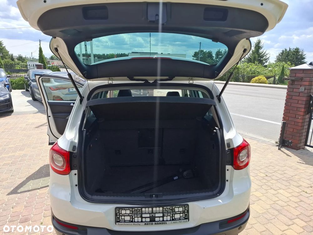 Volkswagen Tiguan - 19
