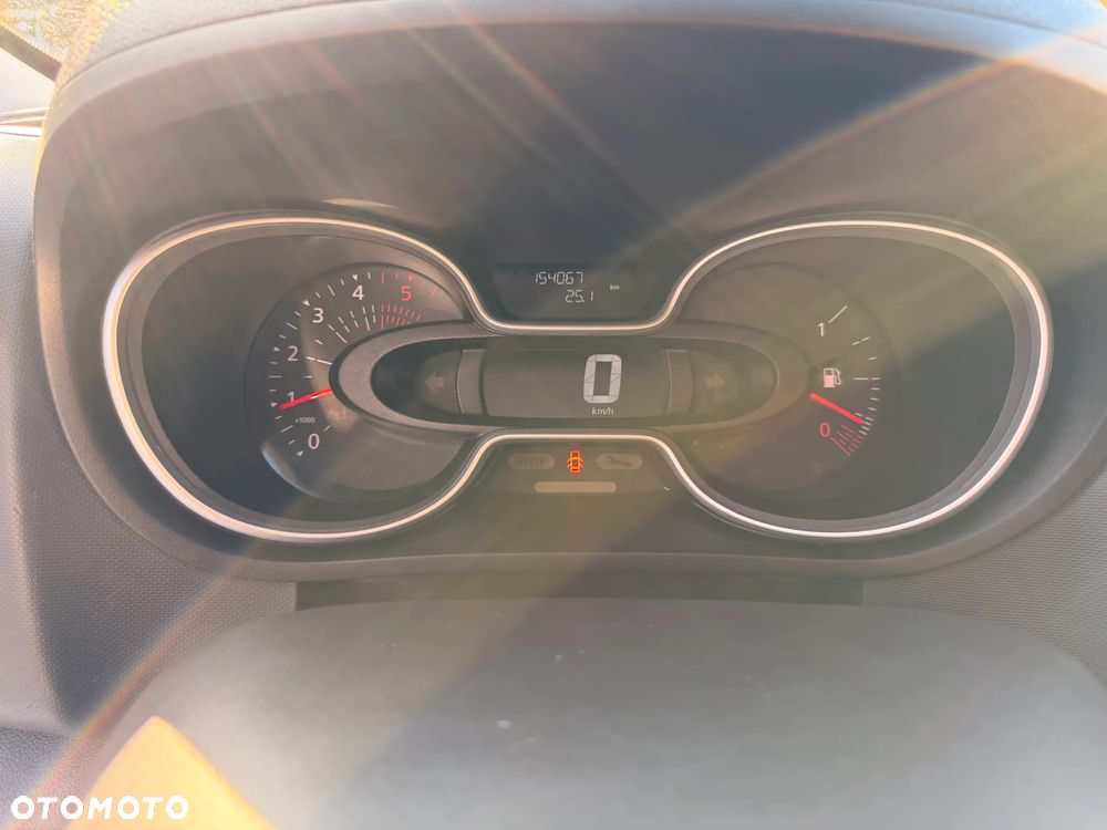 Renault Trafic 2.0 Diesel Rok 2021 - 9