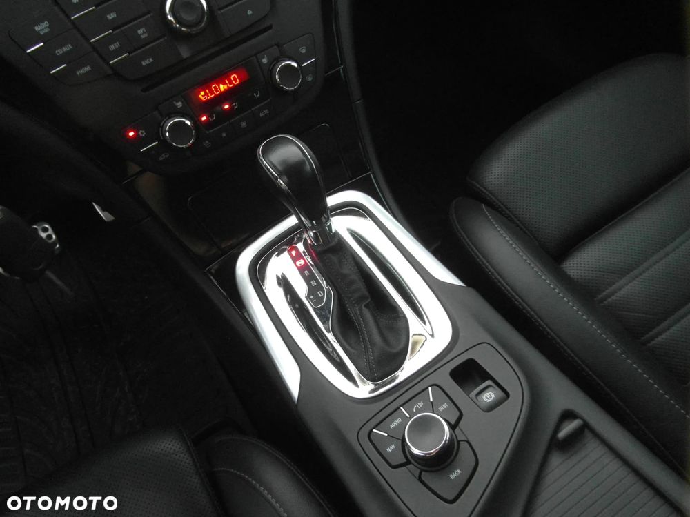 Opel Insignia 2.0 T Cosmo 4x4 - 27