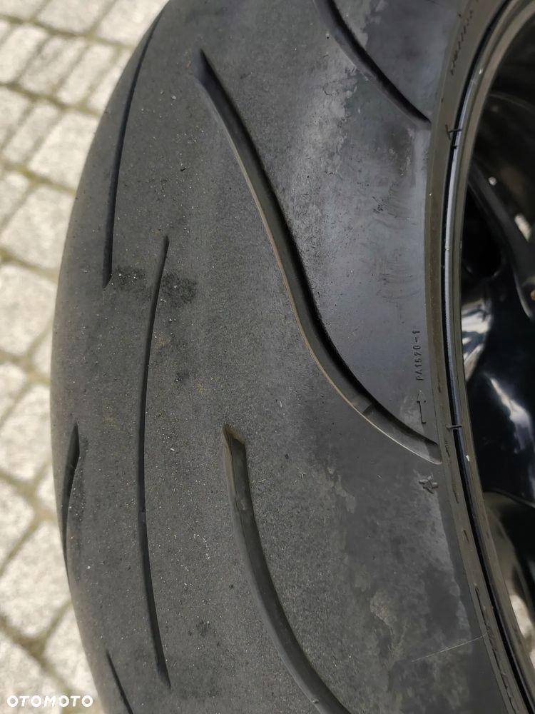 Yamaha R1 - 10