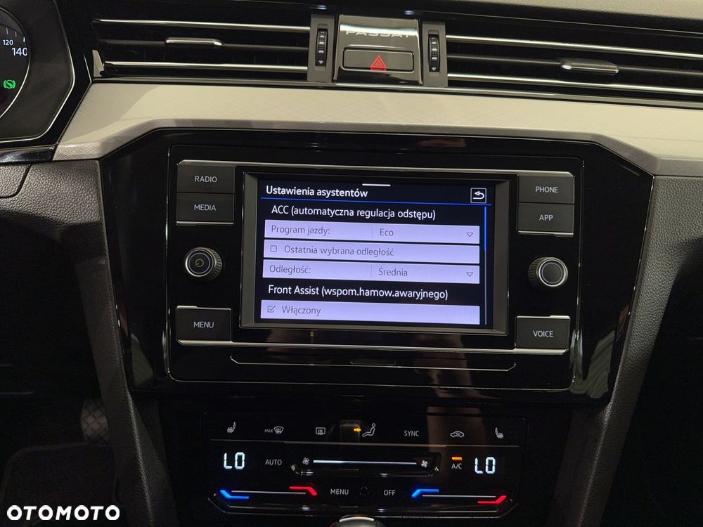 Volkswagen Passat Variant - 23