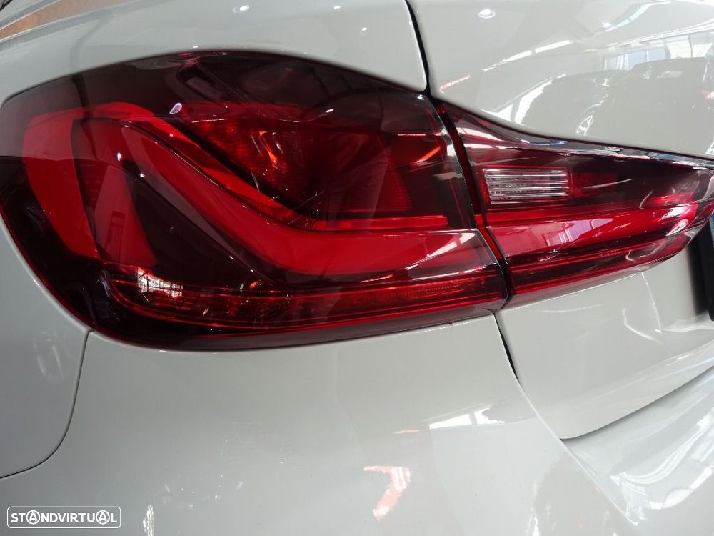 BMW 116 d Pack Desportivo M Auto - 37