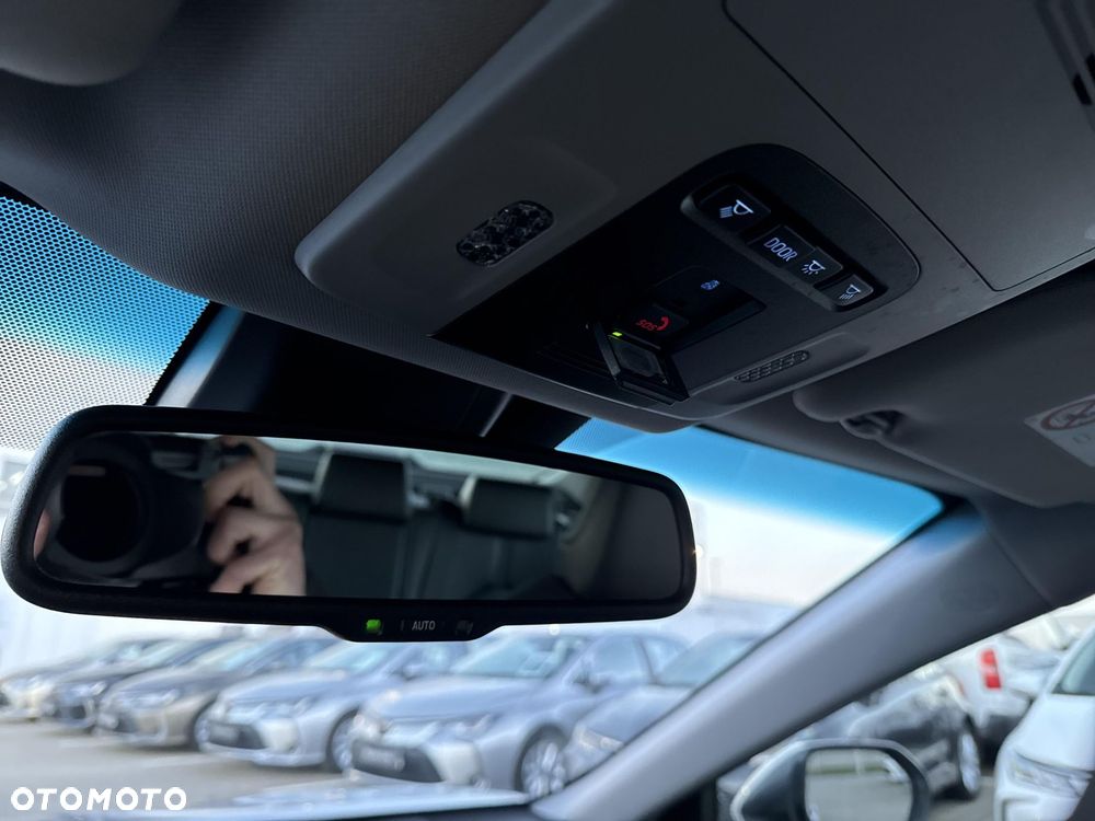 Toyota Camry 2.5 Hybrid Executive CVT - 28