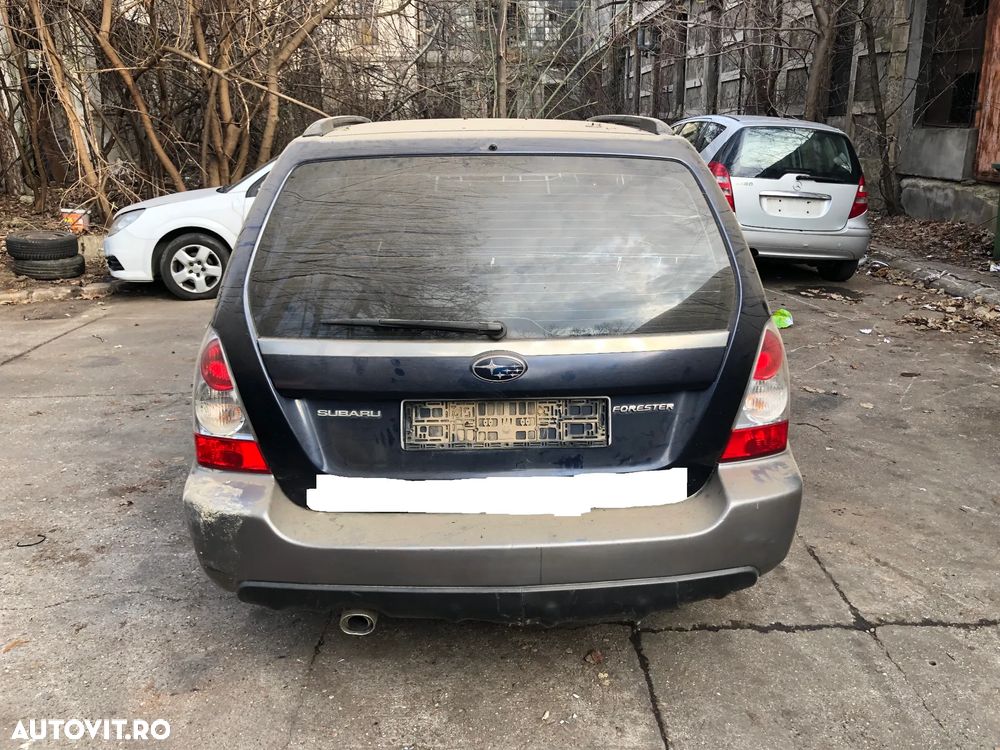 Dezmembrez Subaru Forester 2006 albastru 2.0 benzina facelift - 7