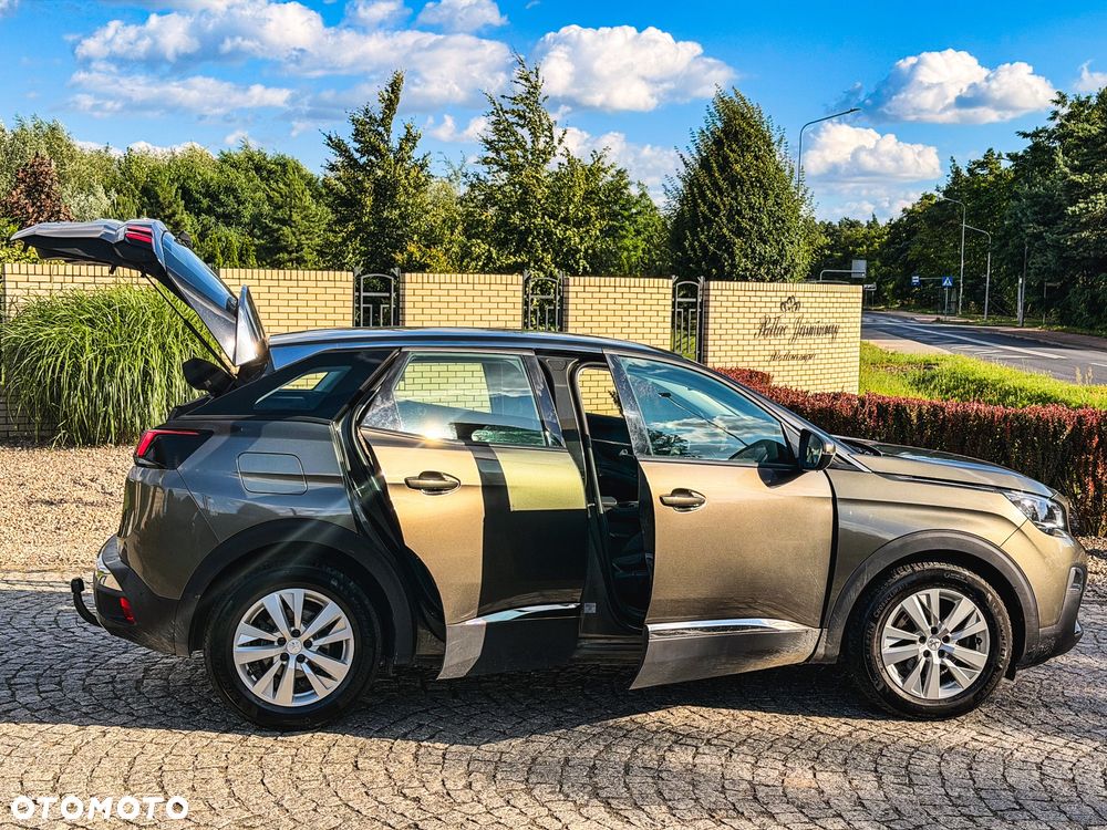Peugeot 3008 PureTech 130 Stop & Start GPF Allure - 26