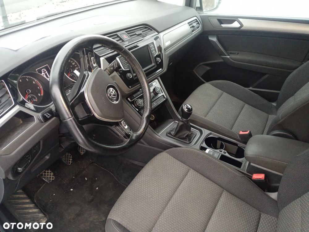 Volkswagen Touran 1.4 TSI (BlueMotion Technology) Highline - 12