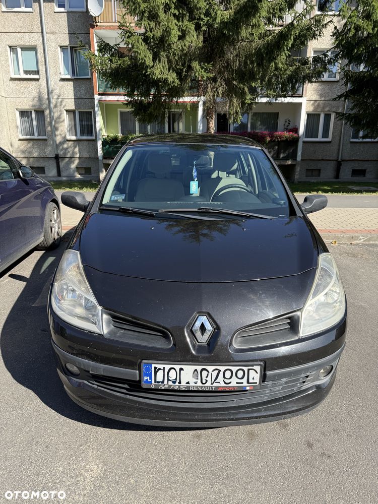 Renault Clio - 1