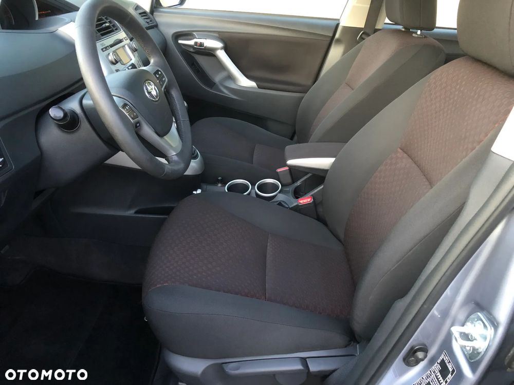 Toyota Verso 1.8 5-Sitzer Life - 29