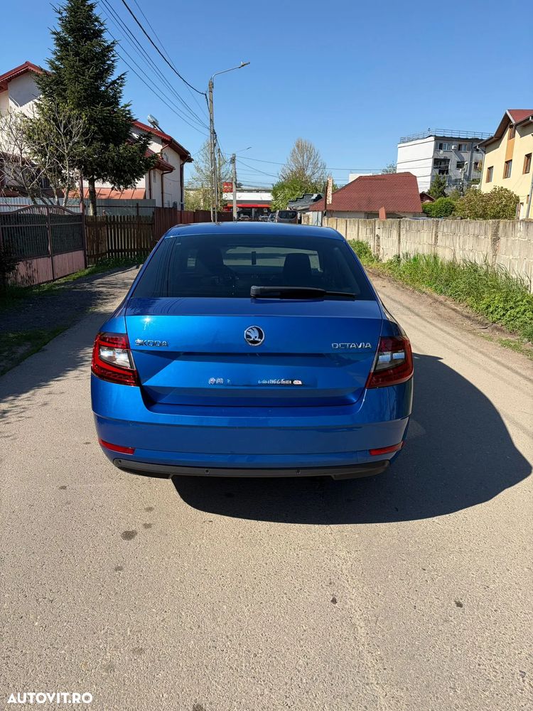 Skoda Octavia 2.0 TDI DSG Style - 4