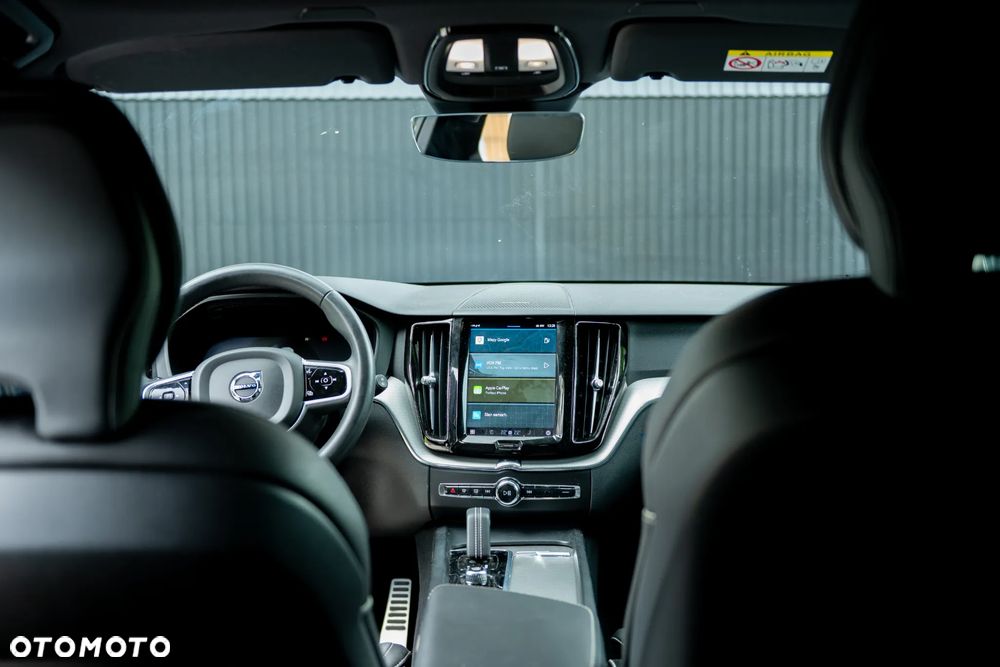 Volvo XC 60 B4 D Plus Dark - 9
