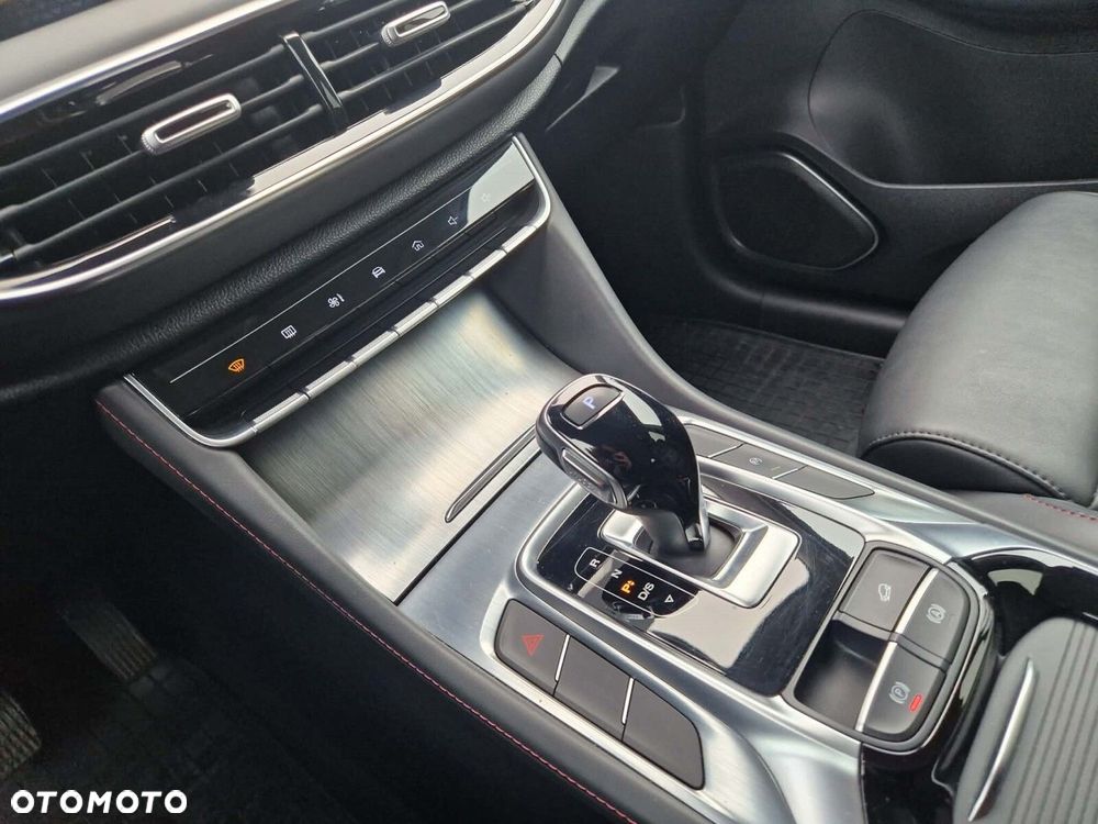 MG HS 1.5 T-GDI Excite DCT - 17