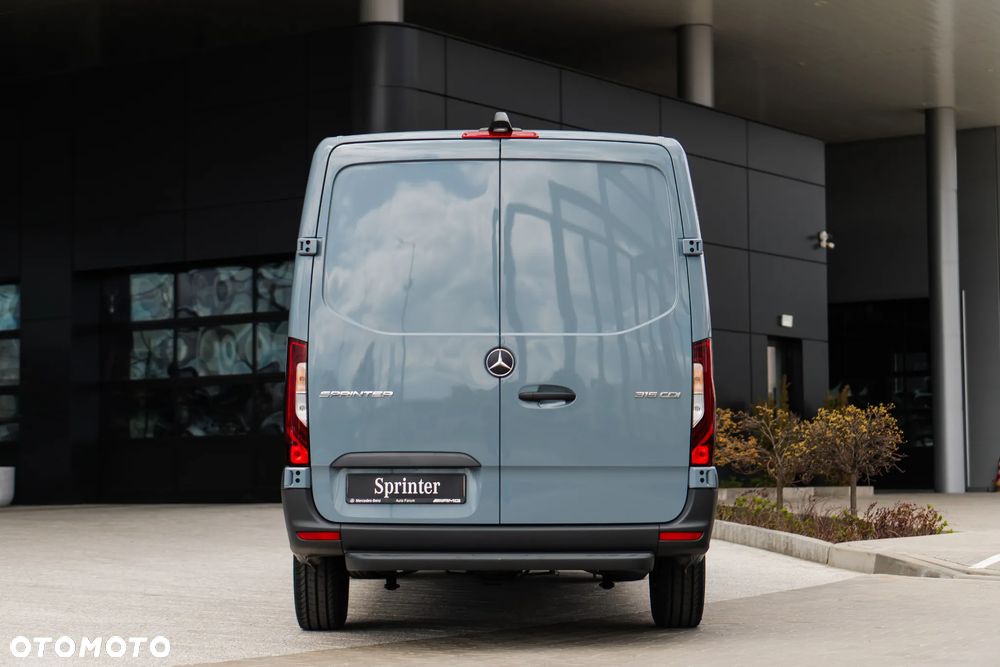 Mercedes-Benz Sprinter - 6