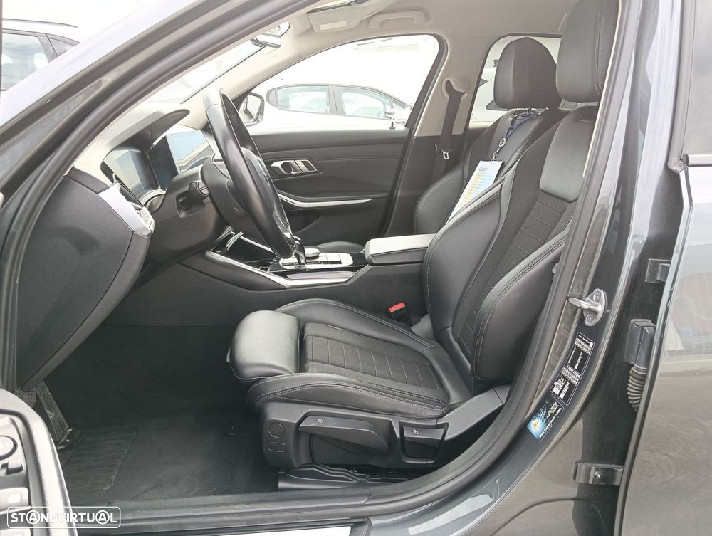 BMW 318 d Touring Auto - 21