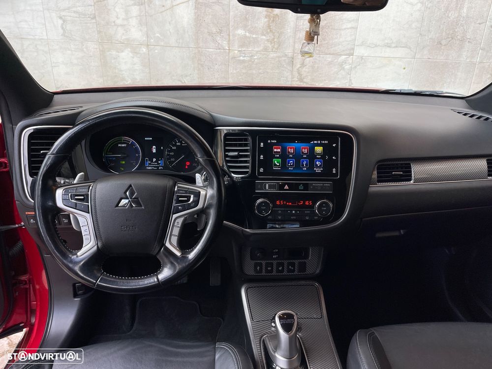 Mitsubishi Outlander - 16