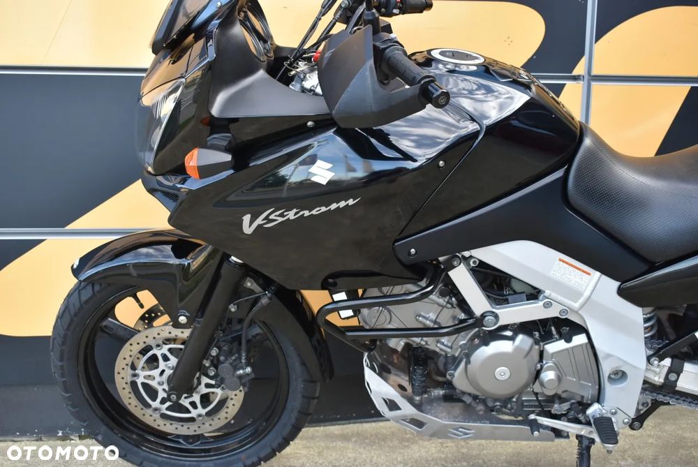 Suzuki V-STROM - 10