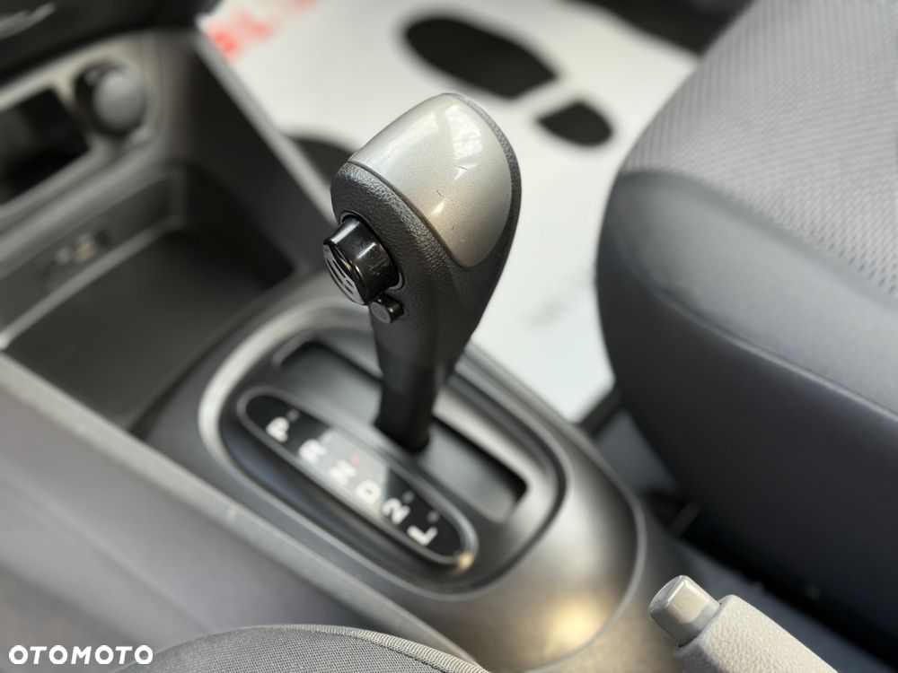 Kia Rio 1.4 Comfort - 23