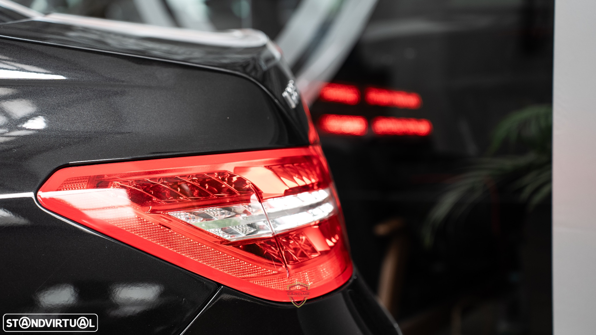 Mercedes-Benz E 220 CDi Avantgarde BlueEfficiency Auto - 16
