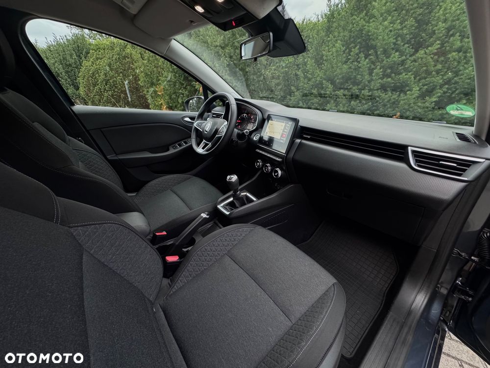 Renault Clio TCe 100 INTENS - 24