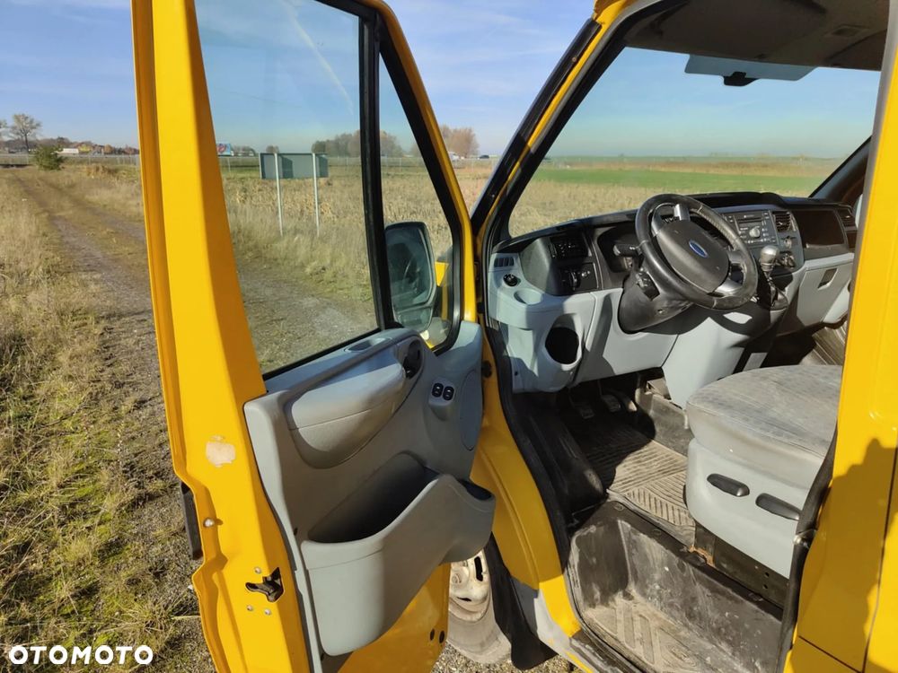 Ford Transit - 2