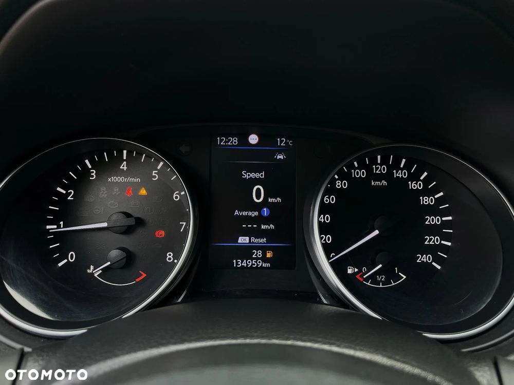 Nissan Qashqai 1.3 DIG-T TEKNA - 22