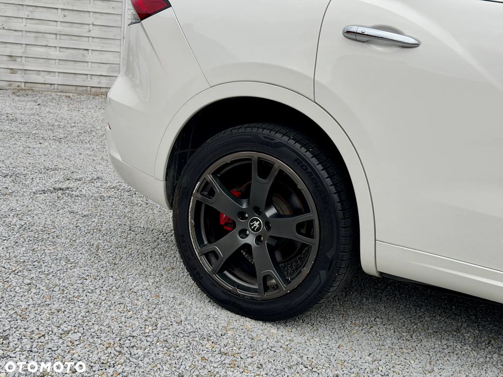 Maserati Levante S Q4 - 29