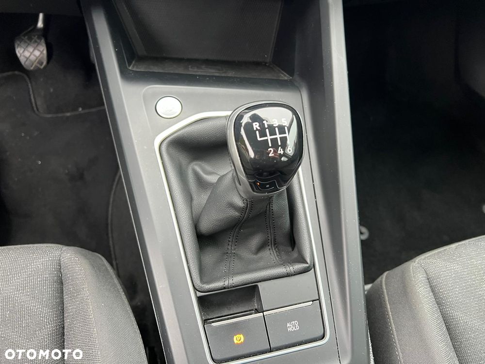 Volkswagen Golf 2.0 TDI SCR Life - 12