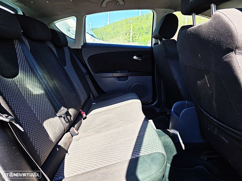 SEAT Leon 1.9 TDI Ecomotive Reference - 11