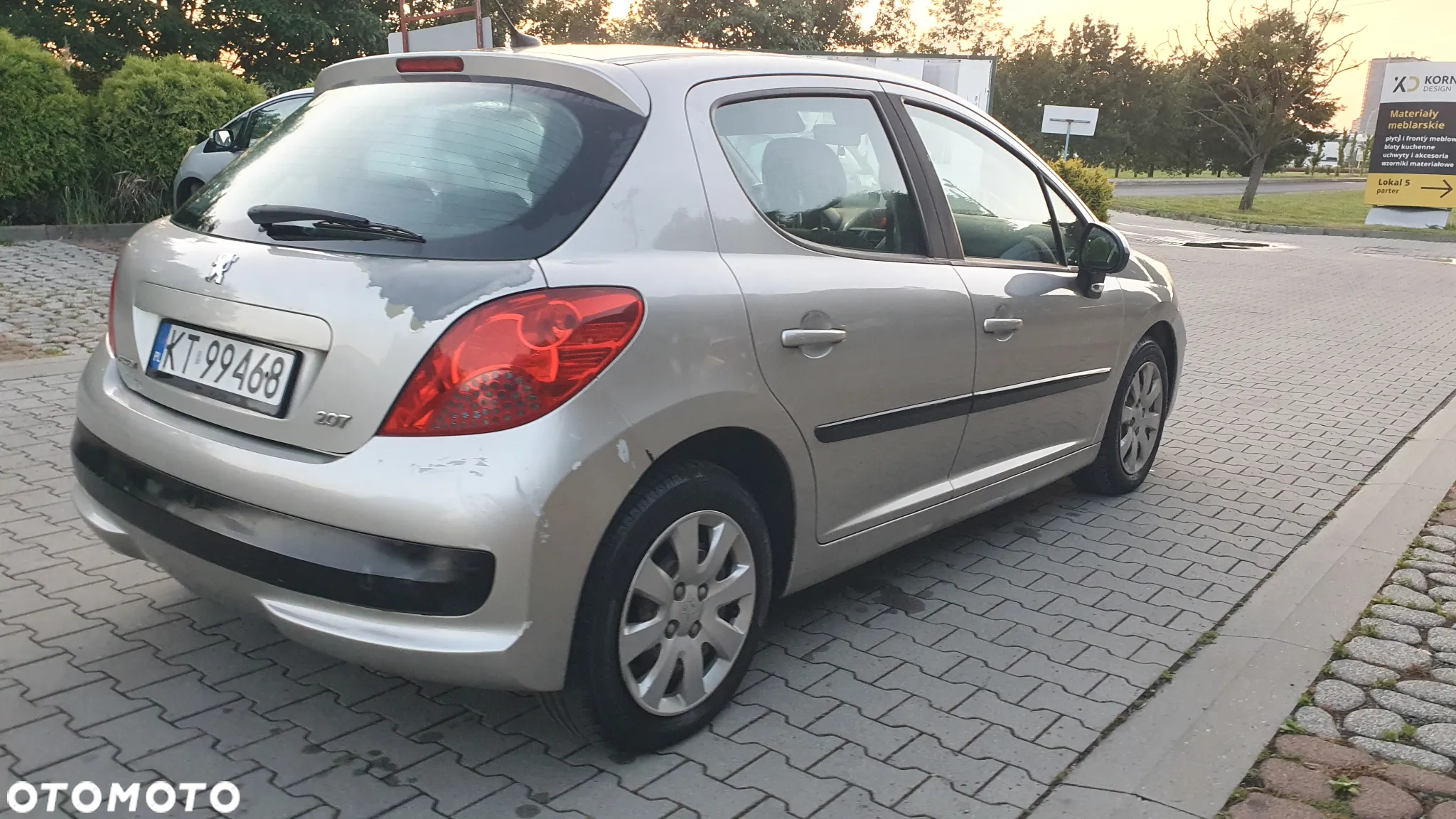 Peugeot 207 - 11