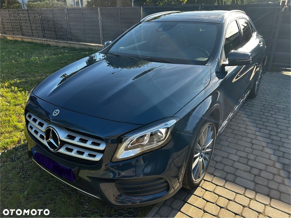 Mercedes-Benz GLA 200 7G-DCT AMG Line - 16