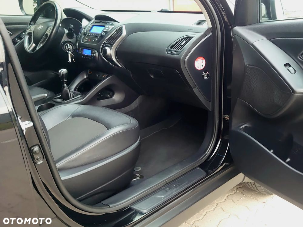 Hyundai ix35 blue 1.6 2WD Finale Gold - 6