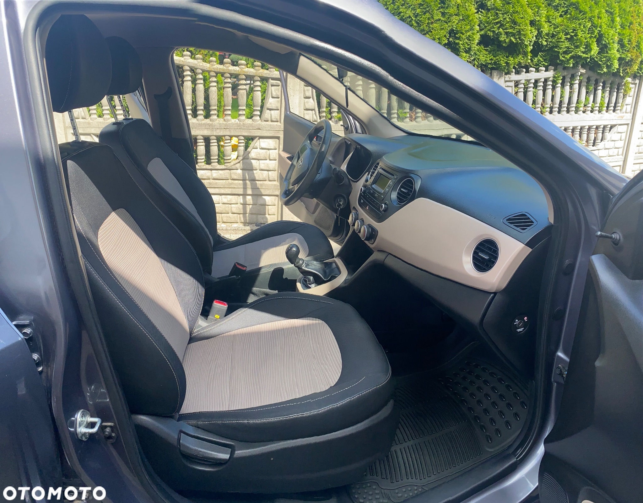 Hyundai i10 - 10