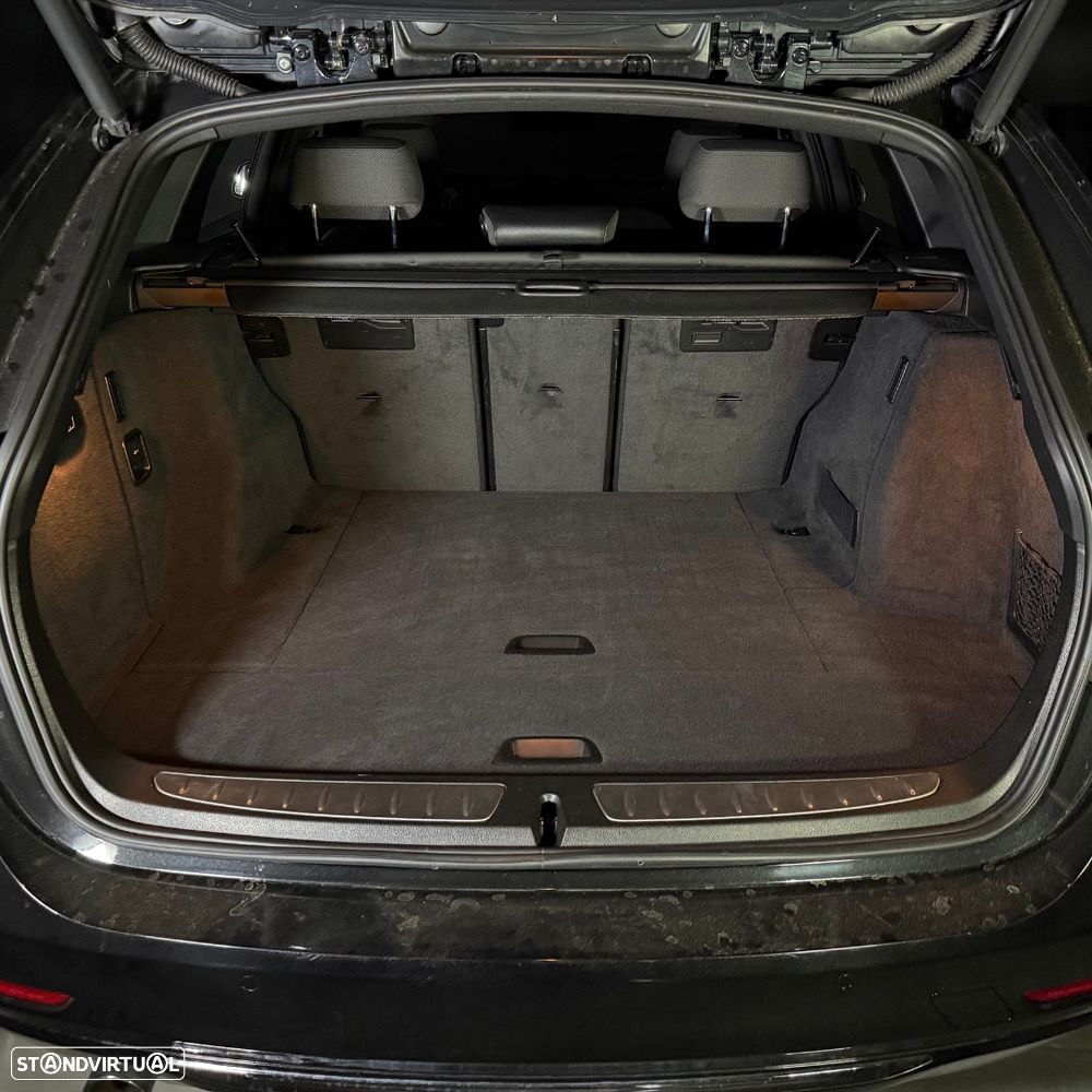 BMW 320 d Auto Line Luxury - 14