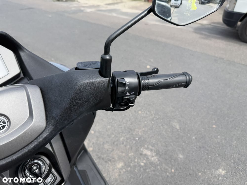 Yamaha NMAX - 14