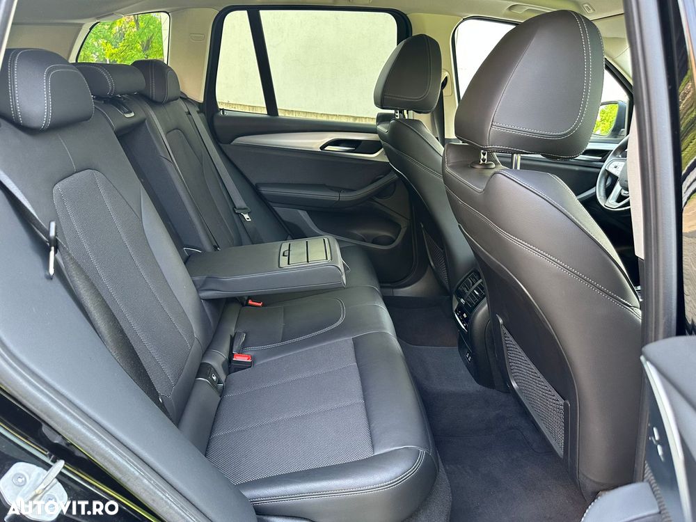 BMW X3 xDrive20d AT xLine - 38