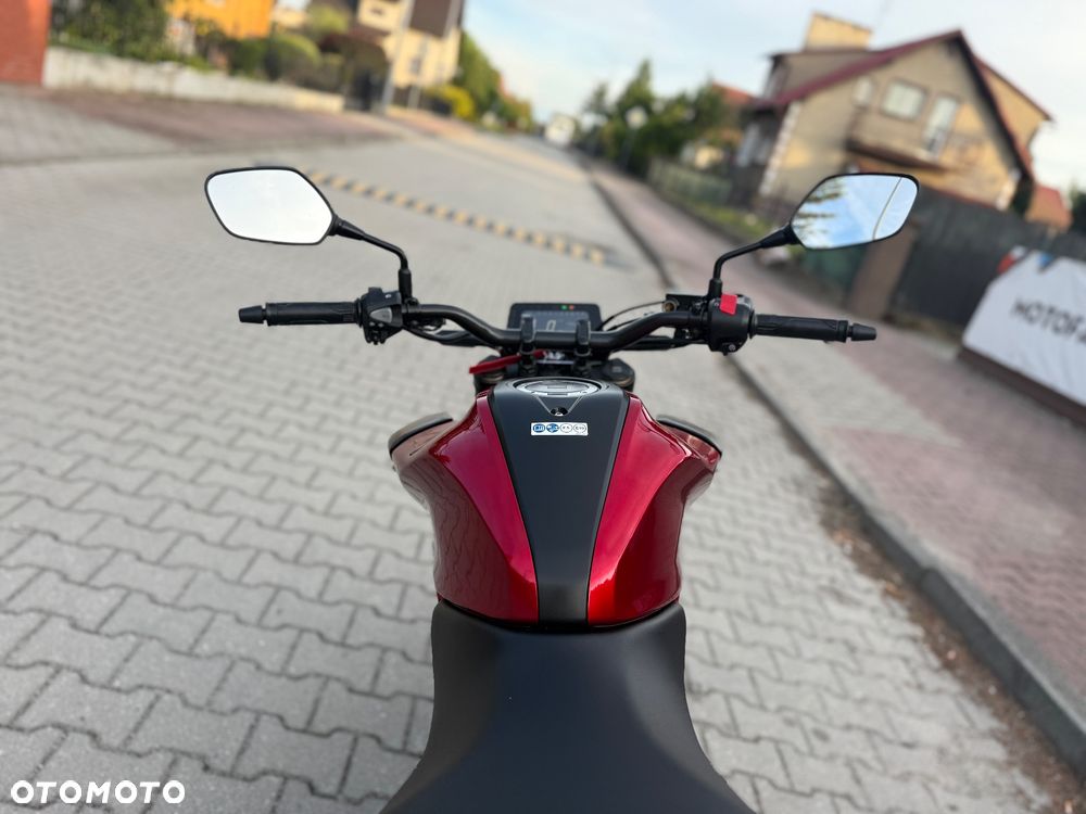 Honda CB - 16