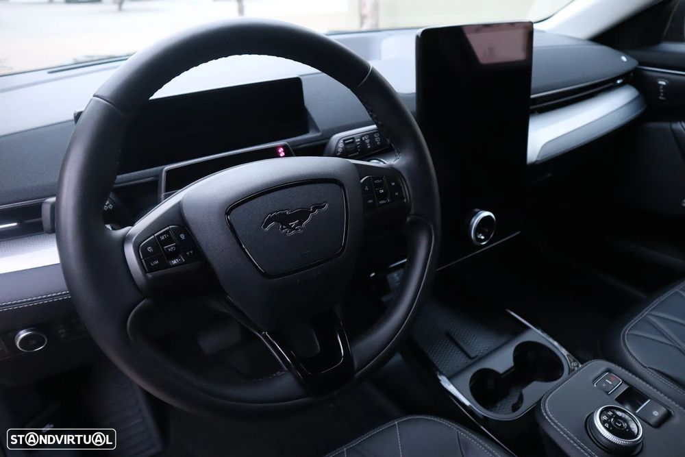 Ford Mustang Mach-E Alargada - 18