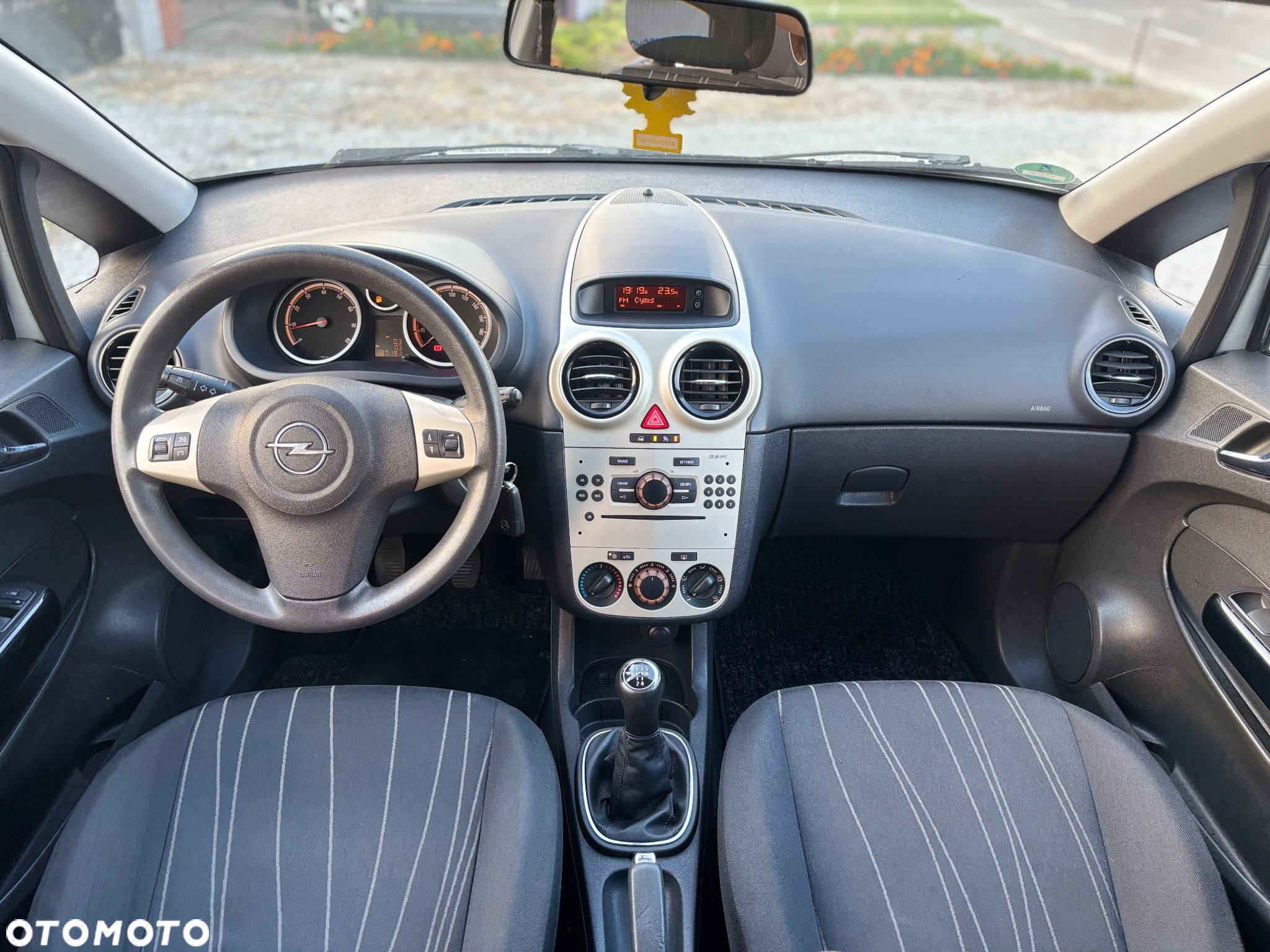 Opel Corsa - 12