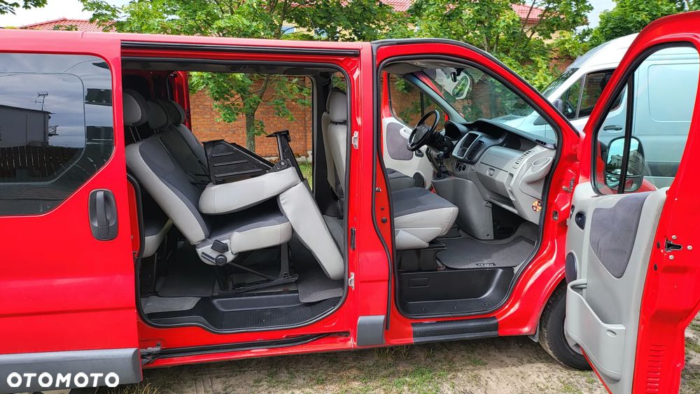 Renault Trafic 2.0 16V Combi L1H1 - 12